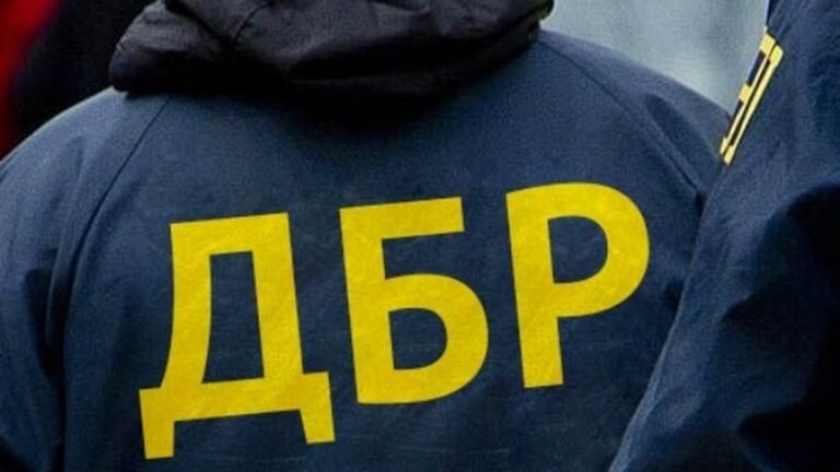 ДБР затримало в Одесі сина бізнесмена Гринкевича, підозрюваного у справі про закупівлю неякісного одягу для ЗСУ