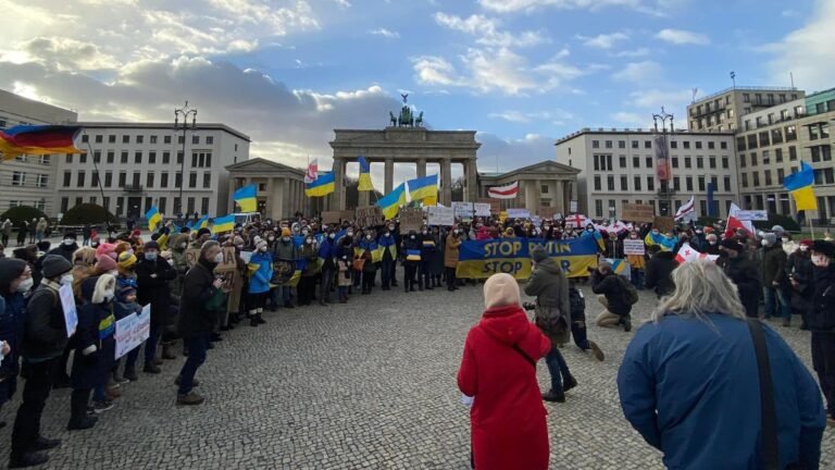 У Німеччині за три дні понад 1,4 млн осіб вийшли на демонстрації проти ультраправих сил